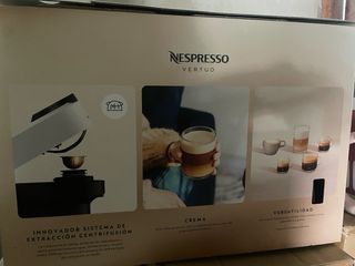 Cafetera Nespresso Blanca