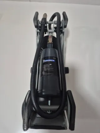 Bomba de pie Michelin con manómetro