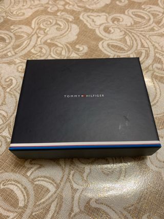 Scatola Tommy Hilfiger Nera