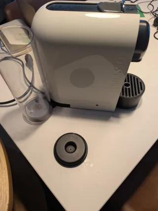 Cafetera Krups Nespresso Blanca