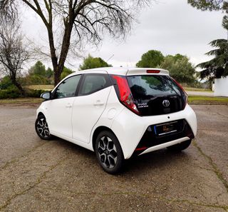 Toyota AYGO x-play 5p Automático 2019