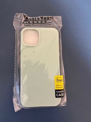 Funda iPhone 13 azul turquesa.