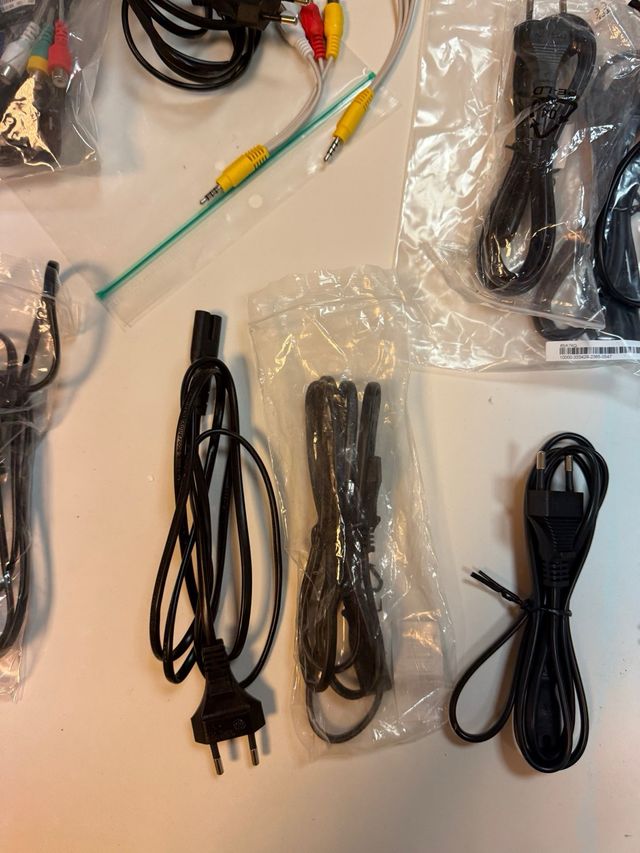 Lote Cables TV Varias Marcas