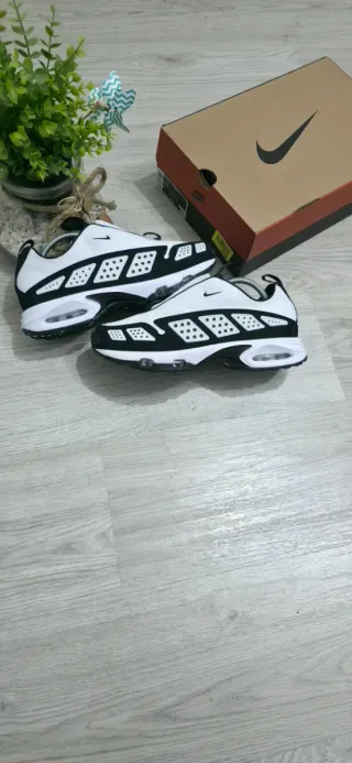 Nike Senda Negra y Blanca