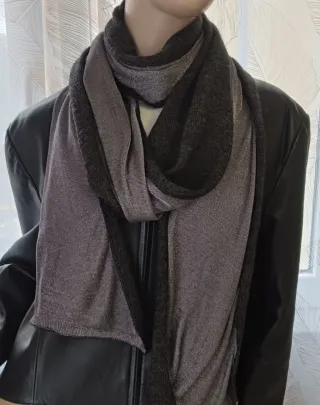 Bufanda reversible gris y negra