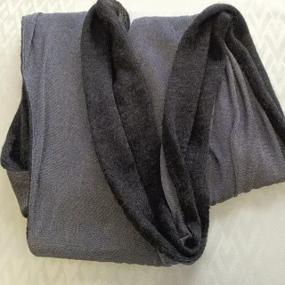 Bufanda reversible gris y negra