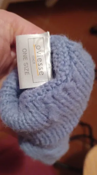 Guanti azzurri in lana