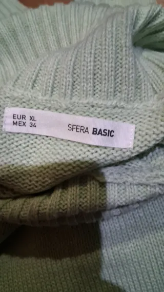 Suéter Sfera cuello alto verde