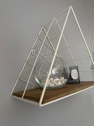 Estanterías triangulares decorativas