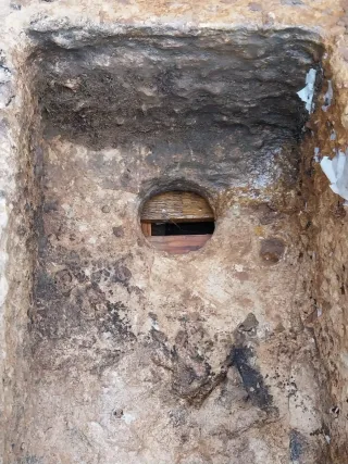 Antiguo fregadero de piedra