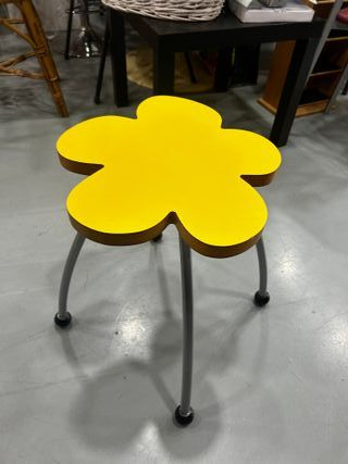 Mesita de diseño – Agatha Ruiz de la Prada