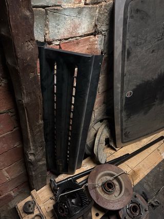 Grupo y mas piezas Discovery 300