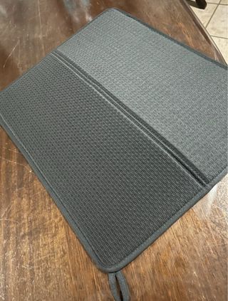 Scolapiatti in tessuto grigio