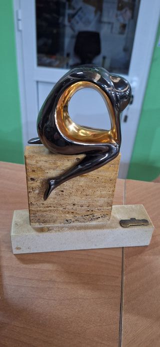 Estatuas abstractas Galos