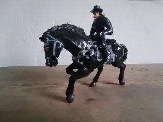 Juguete Zorro y Caballo Negro