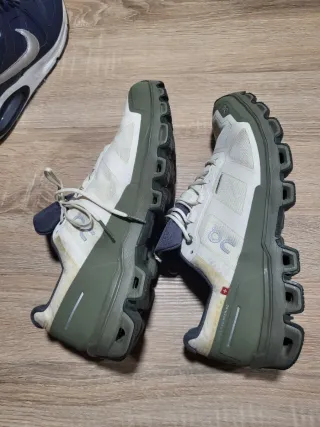 Zapatillas runniong on cloudswift