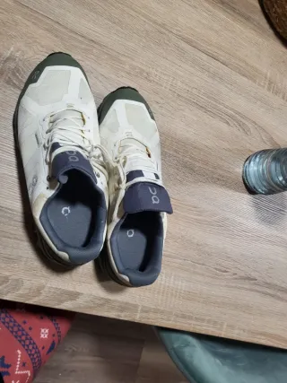 Zapatillas runniong on cloudswift