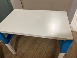 Escritorio azul También disponible en rosa