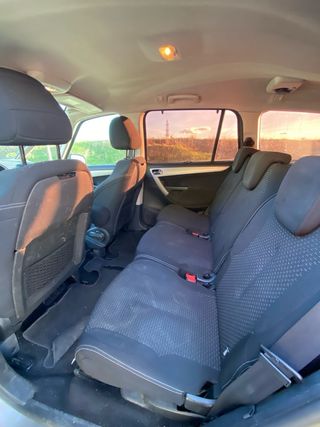 Citroen Grand C4 Picasso 2012