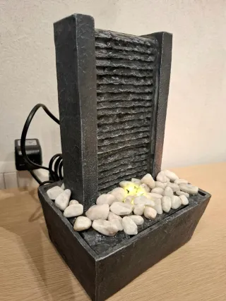 Fontana Zen da Tavolo con LED e Pietre