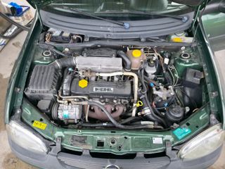 Opel Corsa Edition 2000