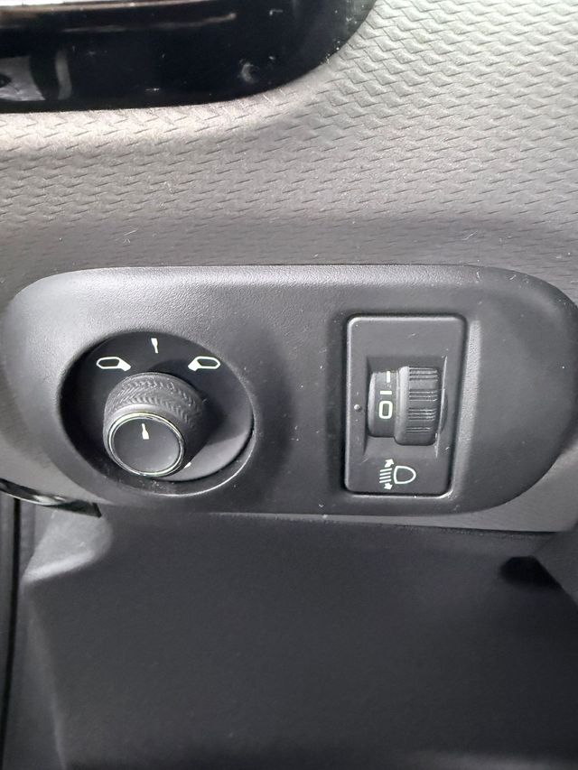 Citroën C4 Cactus BlueHDi 100 S&S C-Series