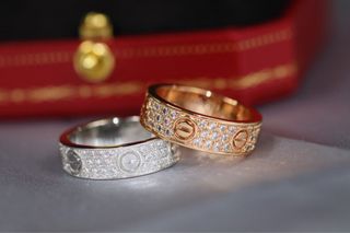 Anillo Cartier Love Pavé
