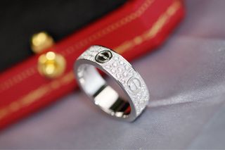 Anillo Cartier Love Pavé