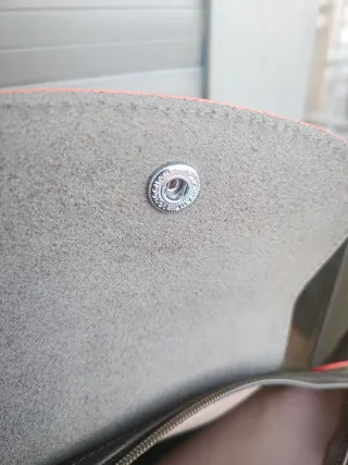 Color verde khaqui. Le Pliage talla L hombros.