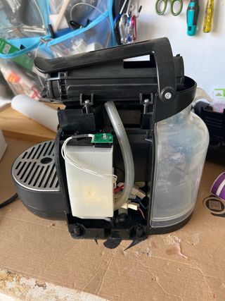 Cafetera Nespresso DeLonghi