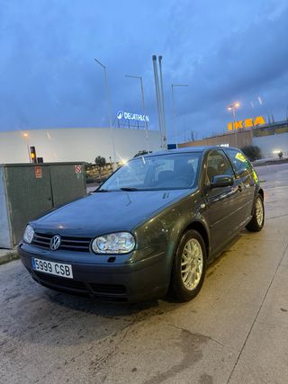 Volkswagen Golf 2003