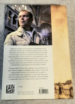 Libros "El Fuego Invisible" y "El Ángel Perdido"