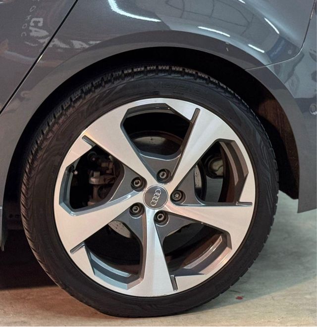 Llantas 18” Audi Originales. Con neumáticos.