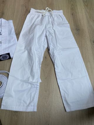 Dobok Taekwondo Infantil Blanco IKAR Talla 130 cm