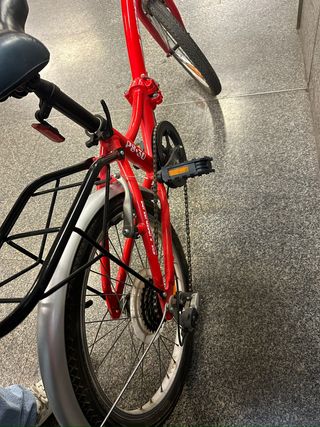 Bicicleta plegable urbana roja