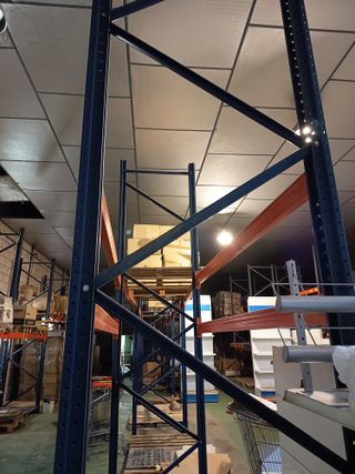 Estanterías industriales metálicas