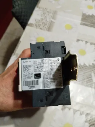 Interruttori modulari per quadro elettrico