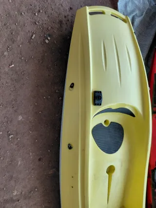 Kayak amarillo es el bic de paseo