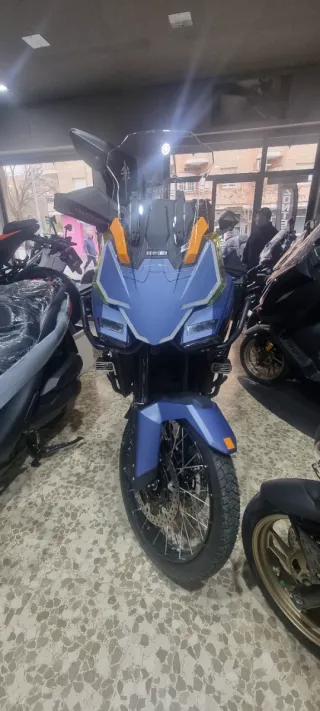 Zontes 703 F EN RODAJE 95 cv (500 kms) FULL EQUIP