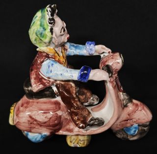 Salernitana – Ragazzo su vespa – Ceramica