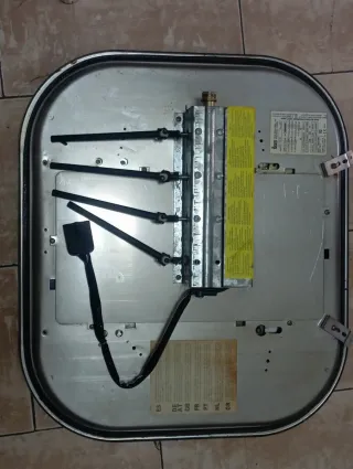 Cocina de gas 4 fuegos.