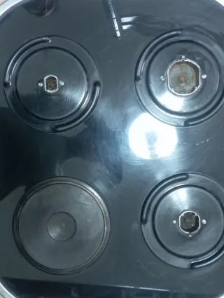 Cocina de gas 4 fuegos.