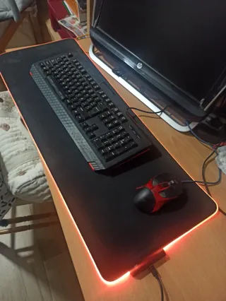 Alfombrilla gaming grande RGB