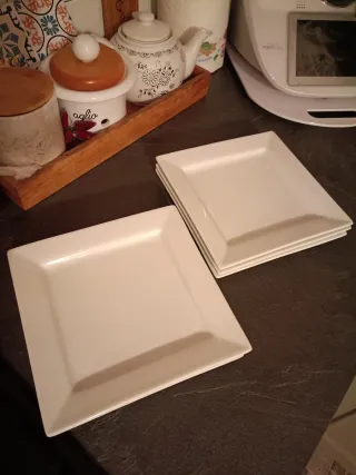 Set 6 Piatti Quadrati Bianchi