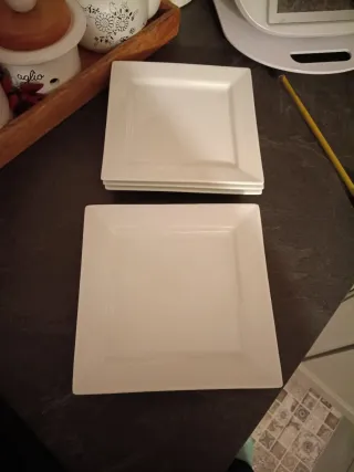 Set 6 Piatti Quadrati Bianchi