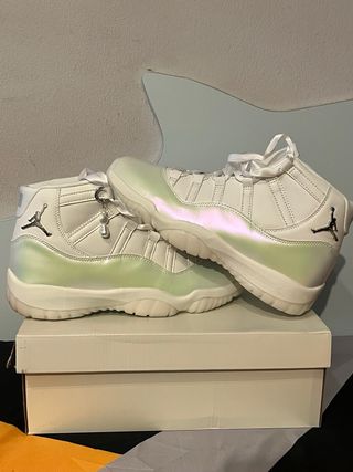 Zapatos Jordan con reflejos talla44