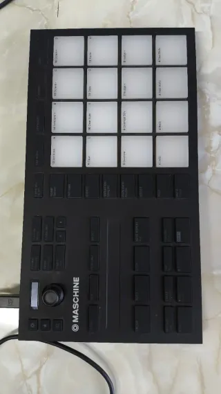 Native Instruments Maschine Mikro MK3