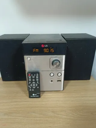 Minicadena LG color negro y plateado