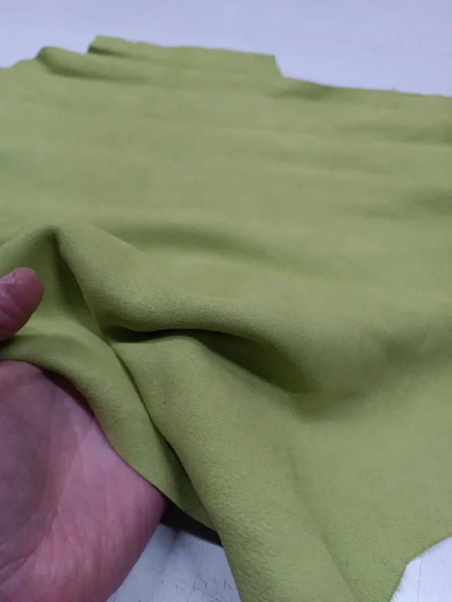 Piel de ante color pistacho