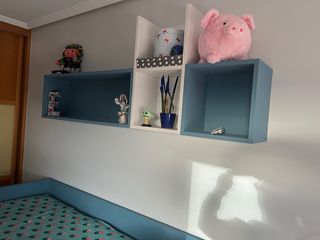 Cama nido con escritorio y baldas